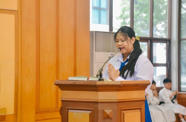 โรงเรียนปรีชานุศาสน์